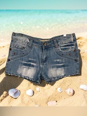 LAMER vintage Shorts with Stud Details